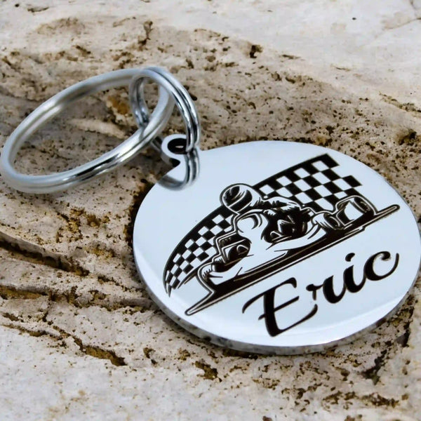 Porte-clé pilote de kart avec design sportif et gravure sur mesure