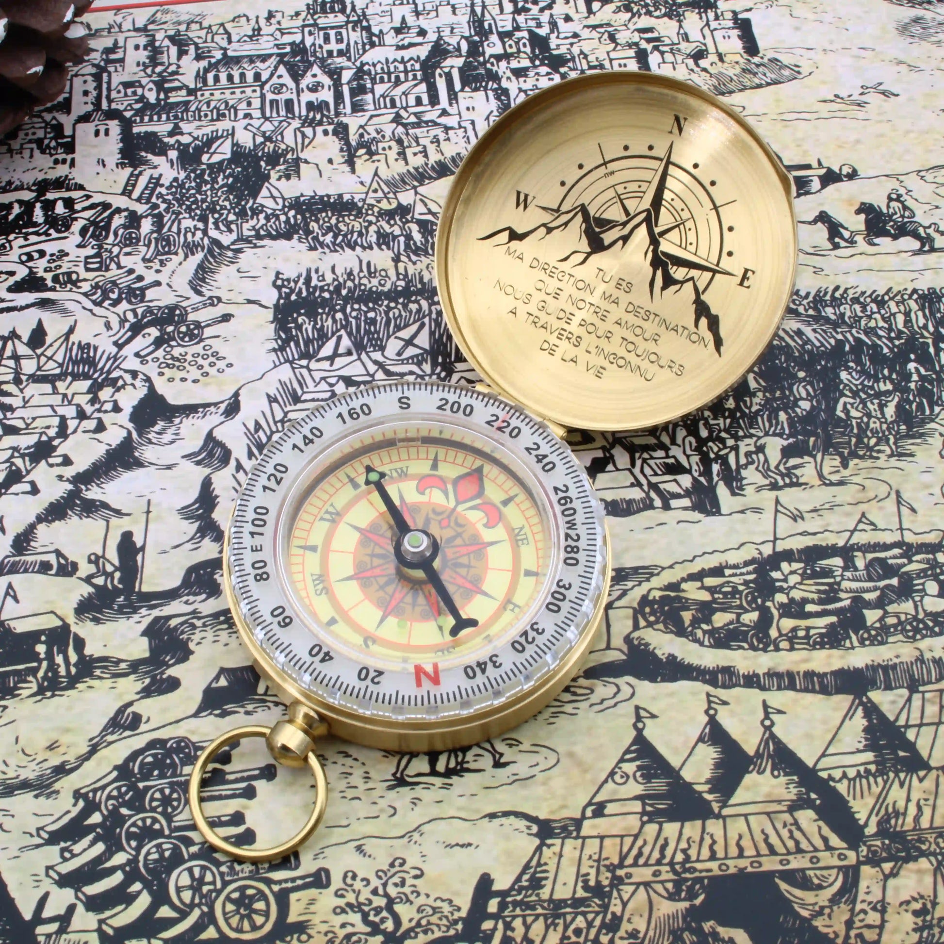 boussole gravée et message symbolique pour couple