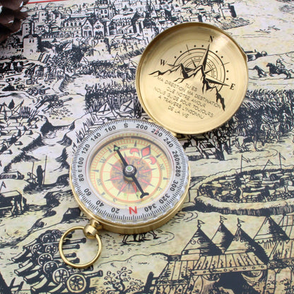 boussole gravée et message symbolique pour couple