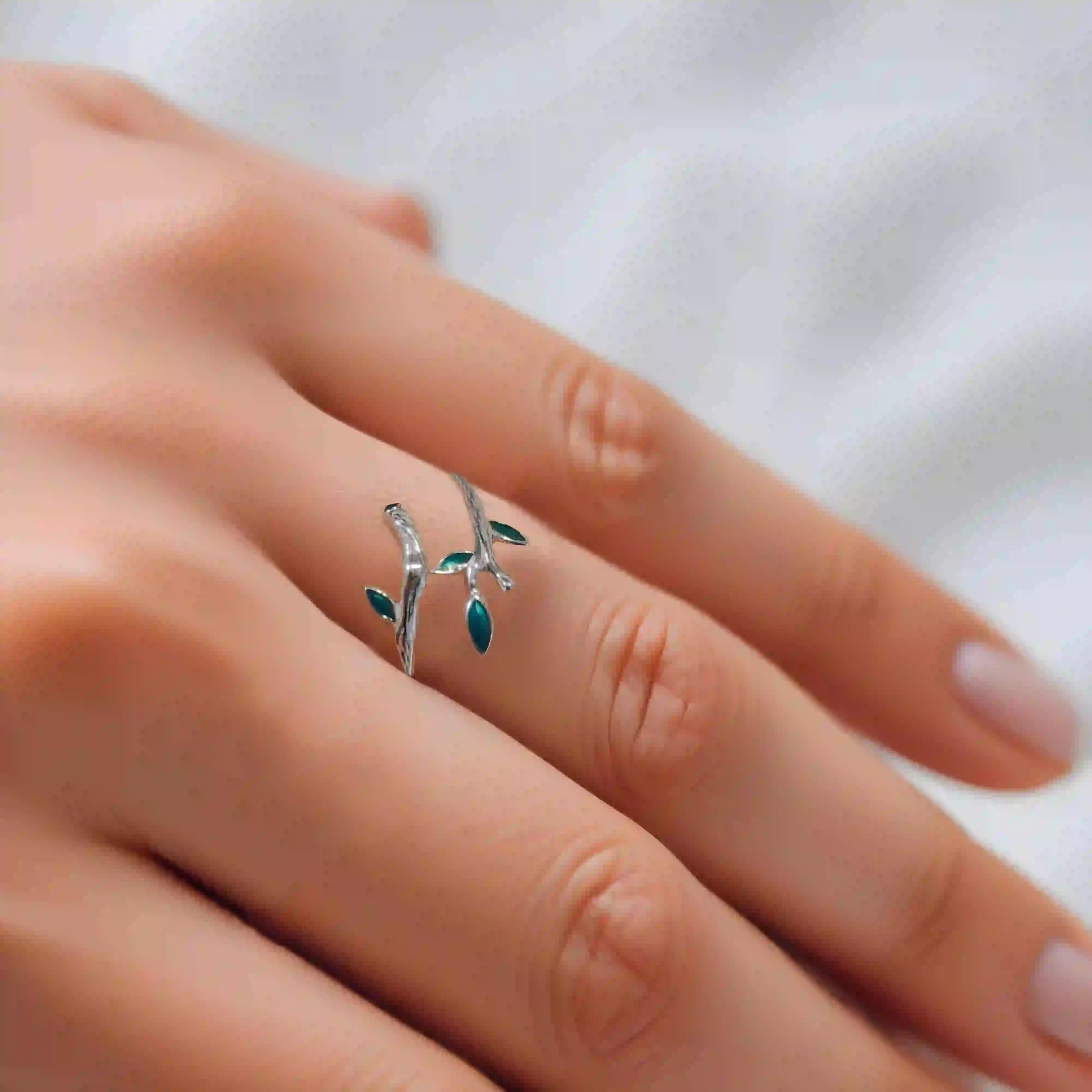 Bague ajustable Fogliatano en argent 925 avec détails de feuilles