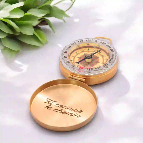 gravure interieur boussole