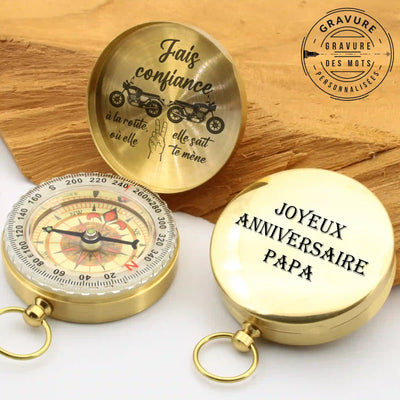 Boussole Gravée Personnalisée – cadeau pour motard