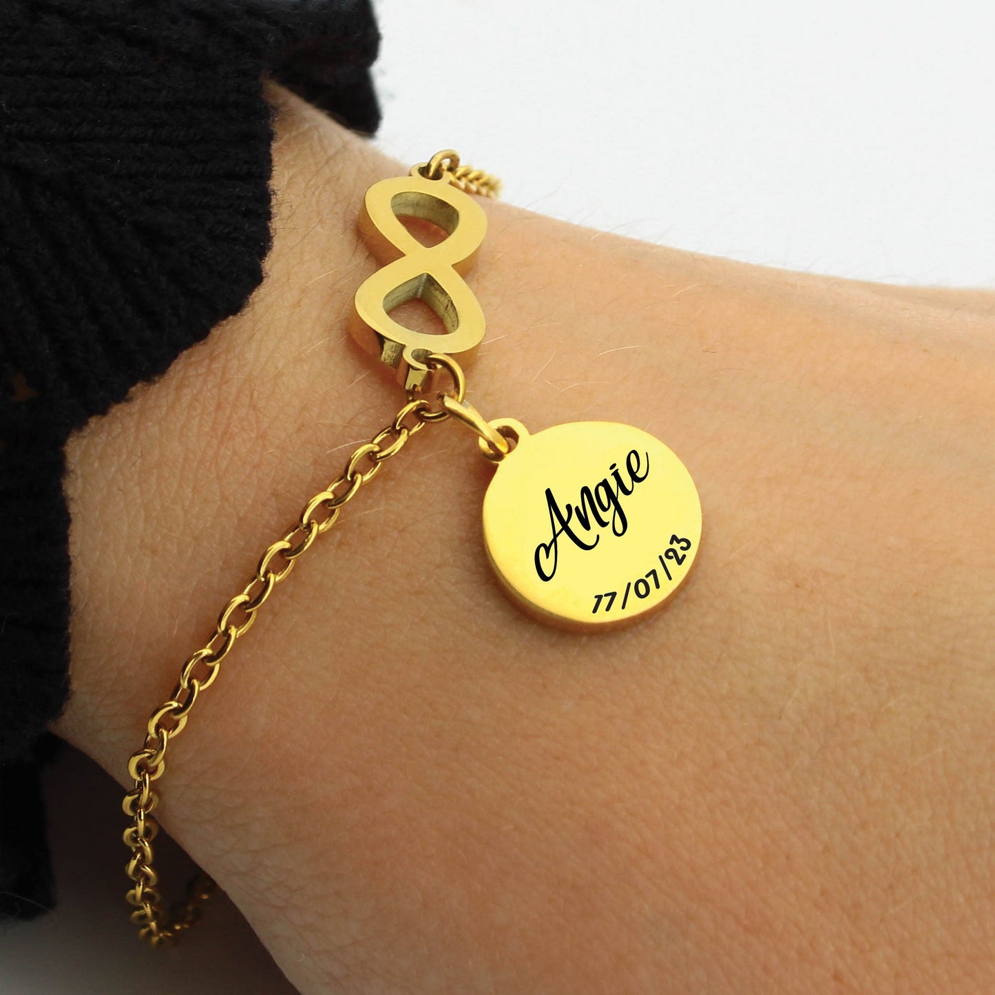 Bracelet infini et médaille personnalisée - Gravure Des Mots