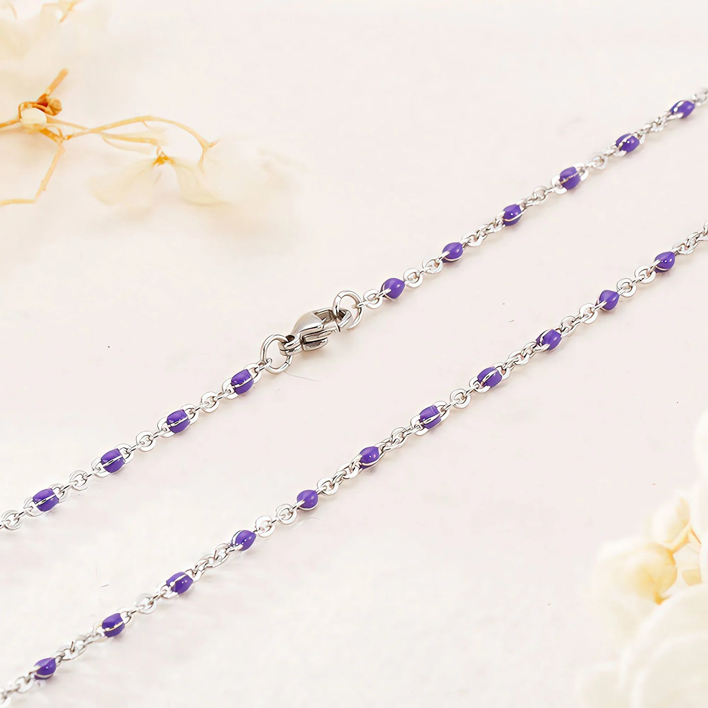 Collier-Personnalise-medailles-couleur-argent-chaine-perle-emails-mauve