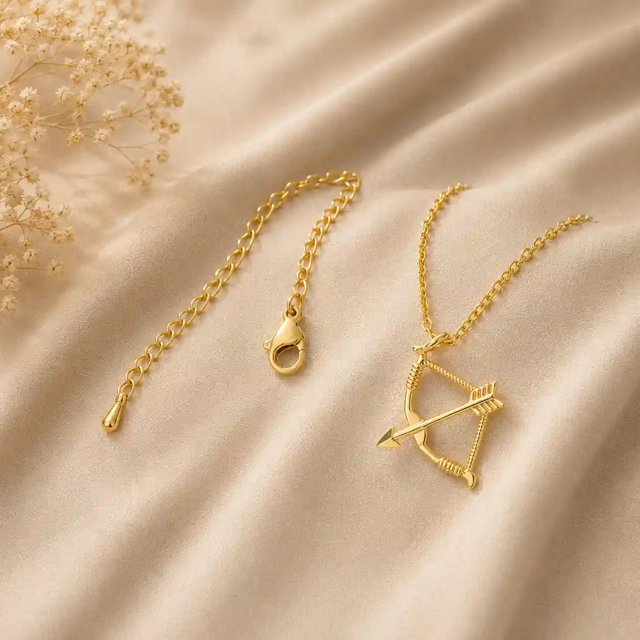 collier avec breloque cupidon pour cadeau amoureux