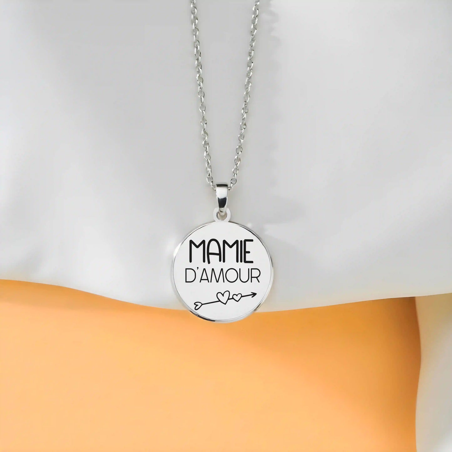 Collier fête des mères personnalisé avec gravure sur médaille en acier inoxydable