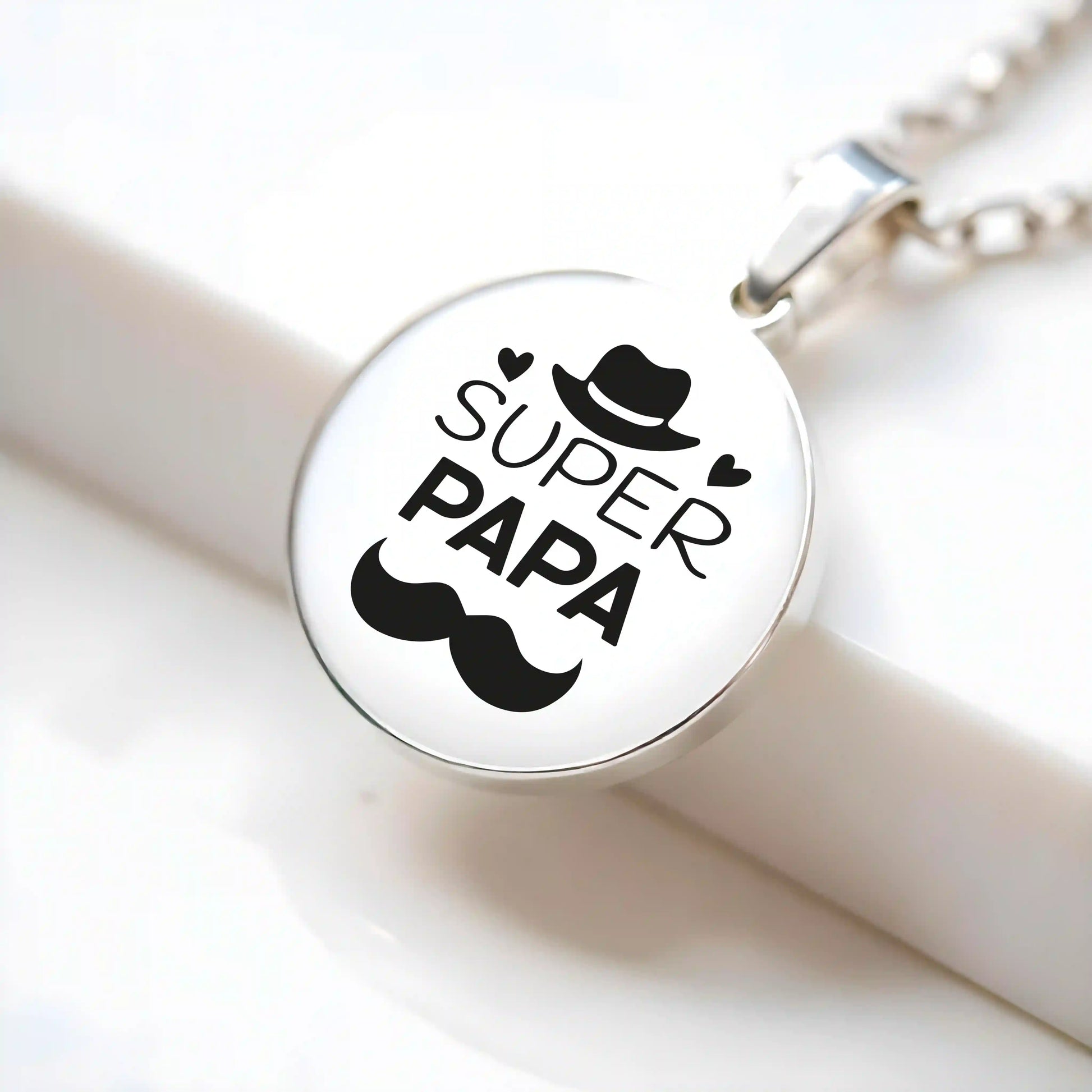 Collier gravé pour papa avec texte touchant et prénom d’enfant