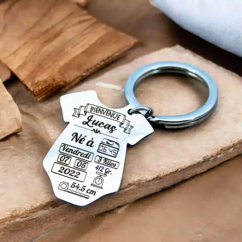Porte-clé body bébé personnalisé avec gravure prénom et date de naissance