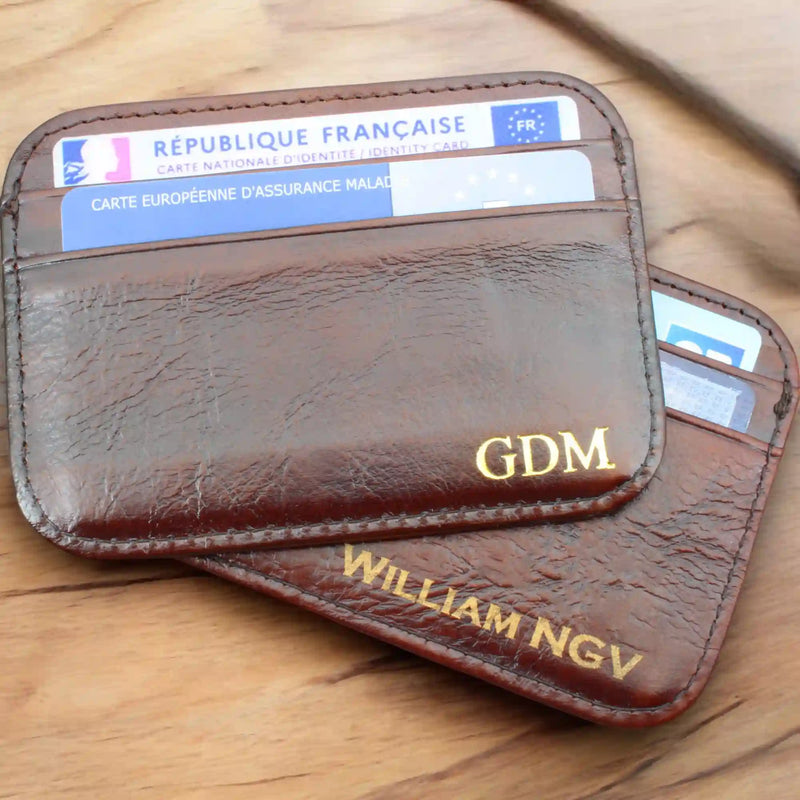Porte carte personnalisé en cuir marron pour homme