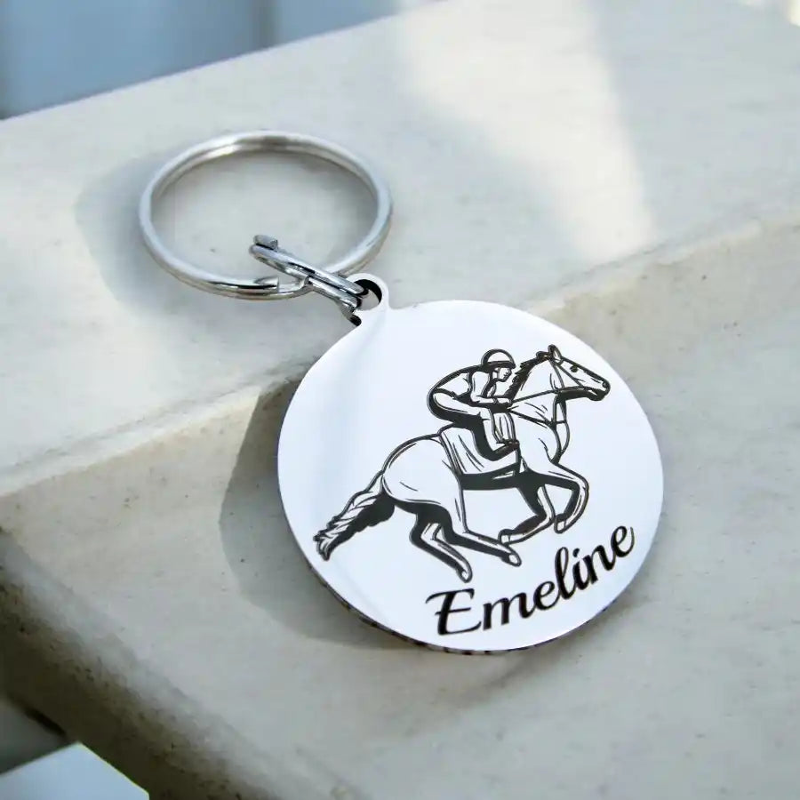 Porte-clé gravé cavalier avec silhouette de cheval et texte personnalisé
