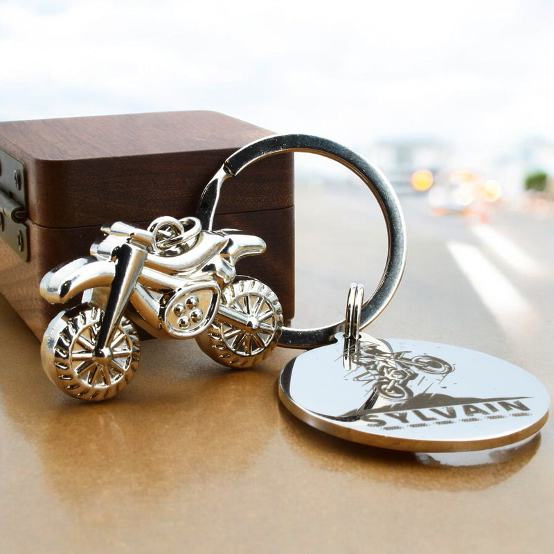 porte-clé motocross en métal avec gravure personnalisée