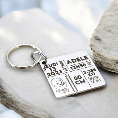 Porte-clés bébé personnalisé avec gravure d’un prénom et date de naissance