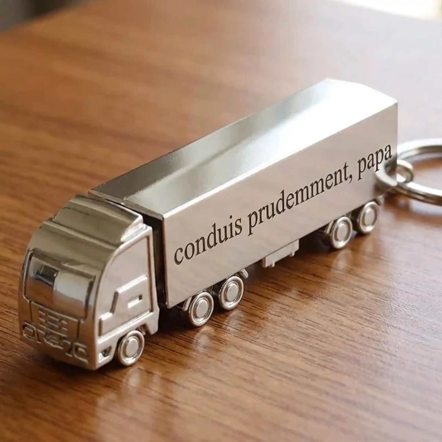 Porte-Clé Camion Semi-Remorque Personnalisé — Cadeau Chauffeur Routier