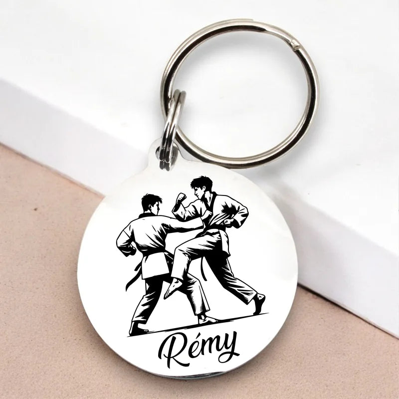 Porte-clé gravé Taekwondo avec illustration de combat et prénom gravure personnalisé