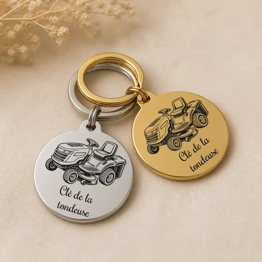 porte clé tracteur tondeuse en acier inox de couleur argent et or