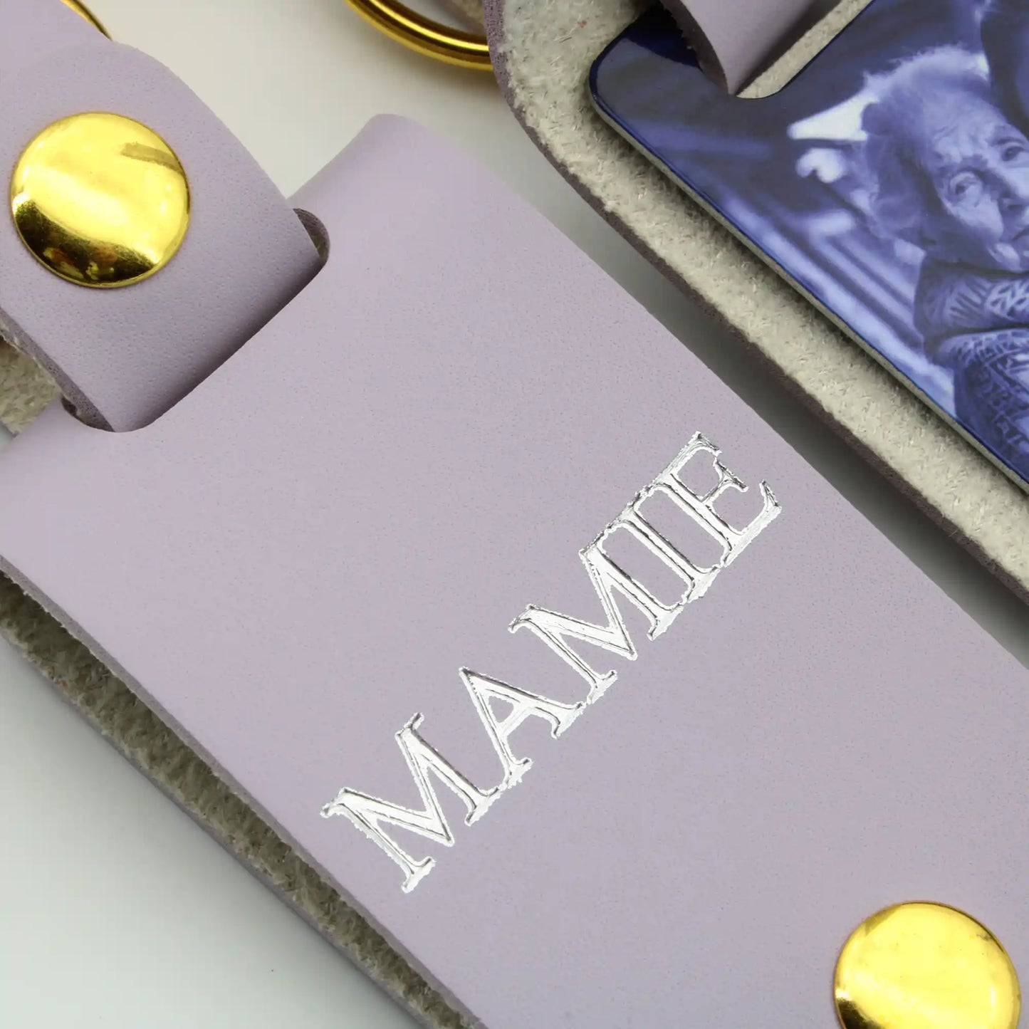 porte clé cuir mauve avec photo pour mamie dorure argent